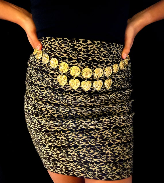 EDOUARD RAMBOUD Vintage Gold Tone Chain Belt With Multi Charms Vintage Edouard Rambaud Gold Heart Charm Belt 1980s Couture  main image 3