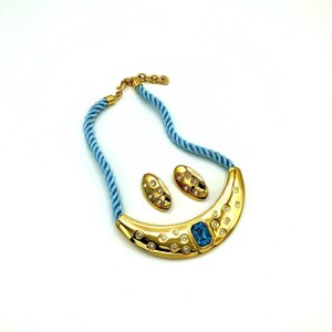 Vintage Monet Rhinestone Jewelry Set: Baby Blue Necklace & Earrings