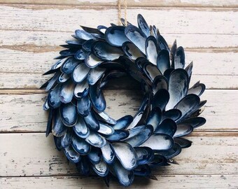 mussel wreath, wreaths made with seashells, wreaths made for beach homes, mussel shell wreath, beach wreath, seashell wreath, coastal wreath