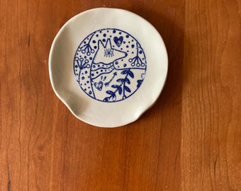 Ceramic Stoneware Spoon Rest – White with Blue Fox Design