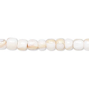 Strawberry Conch Shell Strand        046