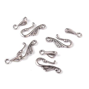 Hook and Eye Clasp                            218
