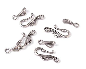 Hook and Eye Clasp                            218