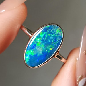 BLUME | Coober Pedy Opal Ring / Größe 8 1/2 / Australische Crystal Opal Doublette / Minimalistischer Ring / zierlicher Schmuck