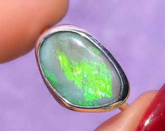 Australian Mintabie opal doublet ring / Free Sizing / 925 solid silver / minimal jewelry / flashy green