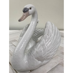 Lladro Swan - Etsy