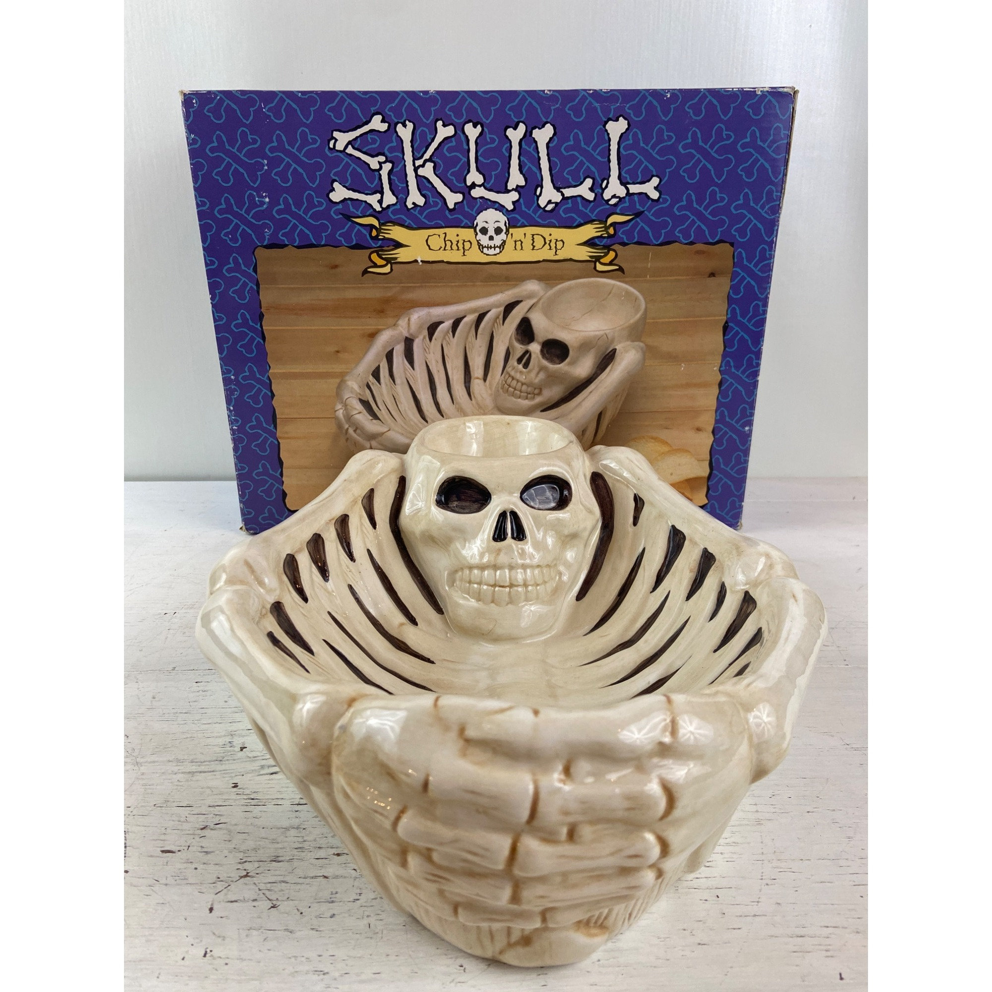 Vintage 1988 Spencer's Gifts Skull Chip N Dip With Original Box