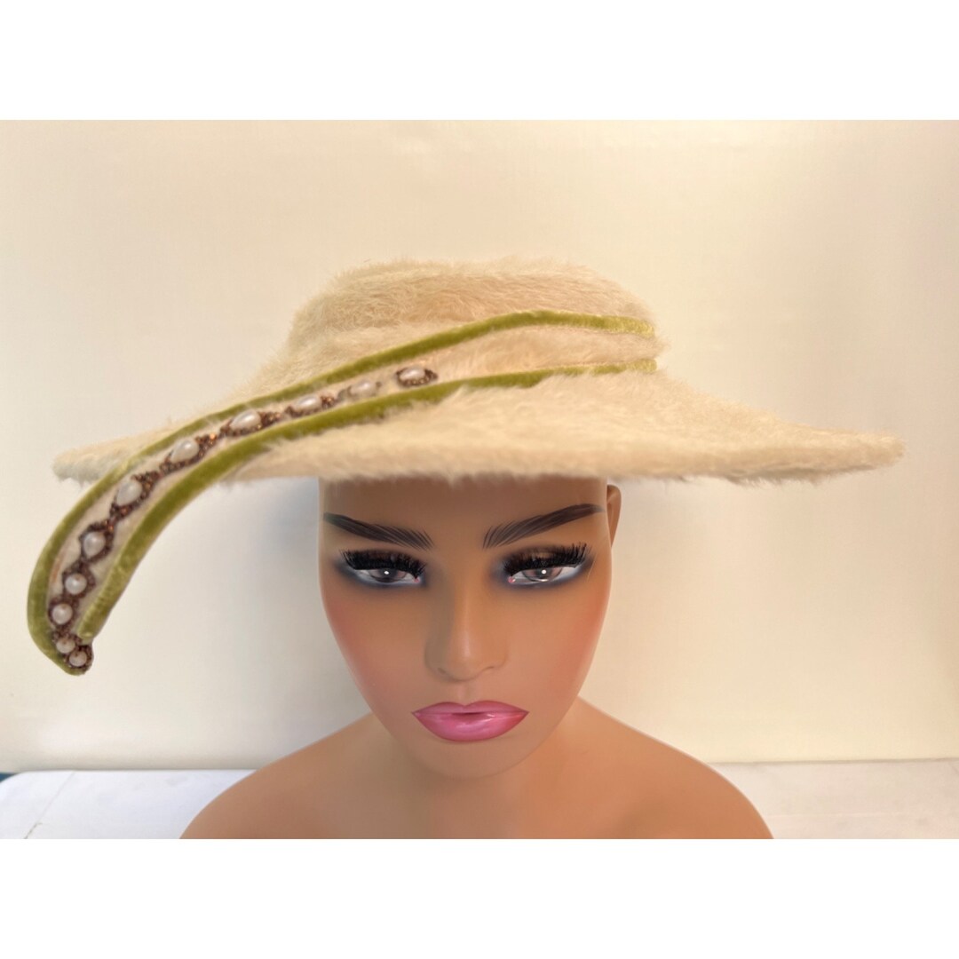 Beautiful Vintage Larazus Clamshell Hat - Etsy