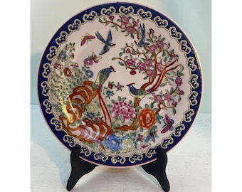 Plato de porcelana chino antiguo pintado a mano con diseño floral y de pájaros.