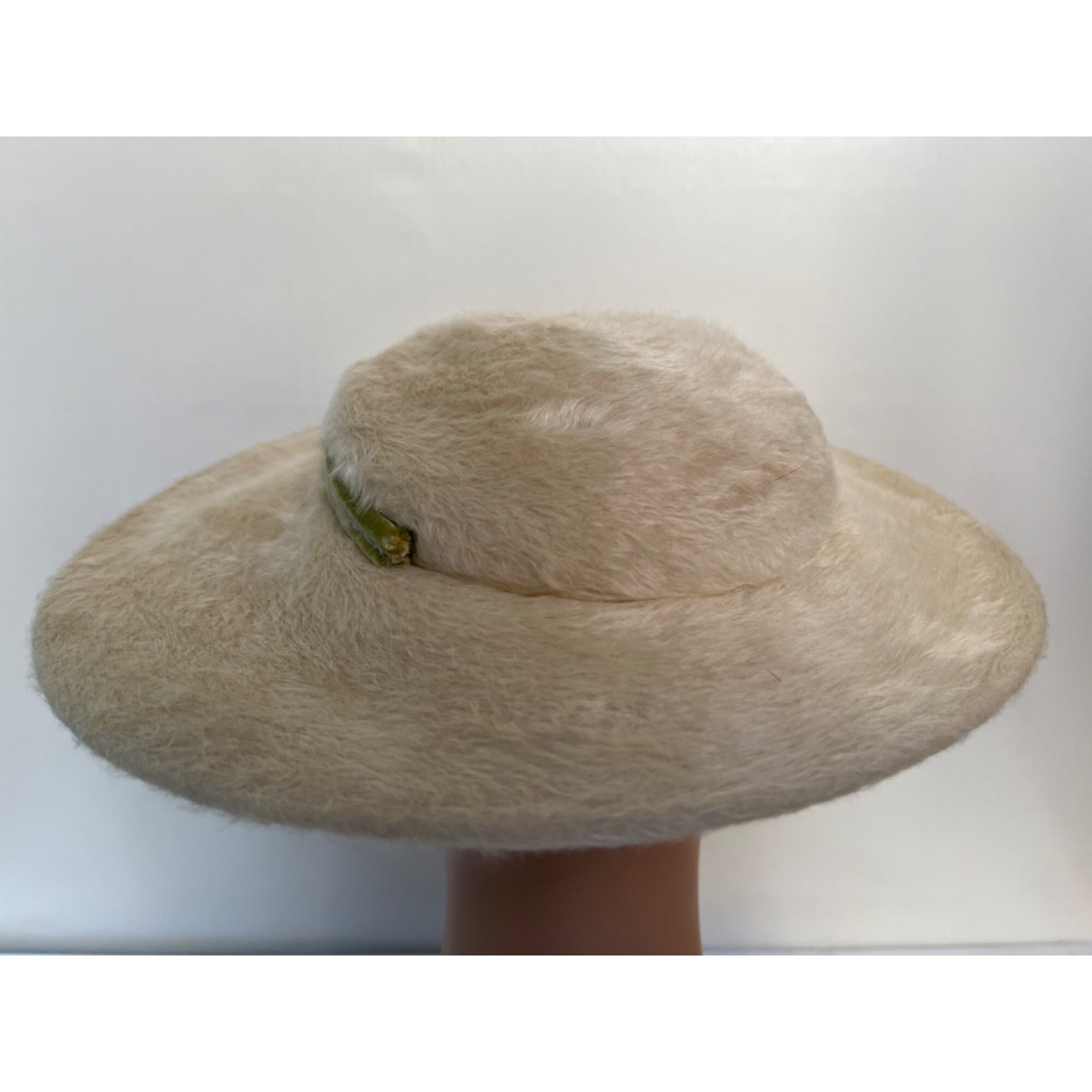 Beautiful Vintage Larazus Clamshell Hat - Etsy