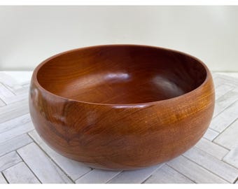 Vintage houten slakom handgemaakt midden van de eeuw ontwerp gladde afwerking