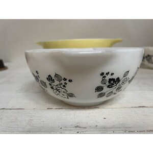 Vintage Pyrex Set of 3 Mixing Bowls 50’s/60’s Gooseberry Pattern - Etsy