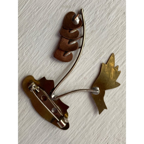 Metal pin with Bird and Heart Shaped Flowers - image 3