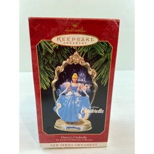 Vintage 1997 Hallmark Keepsake Ornament Disney’s Cinderella The Enchanted Memories Collection