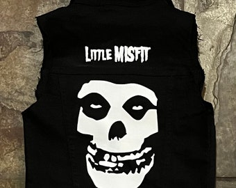 Little misfit distressed vest