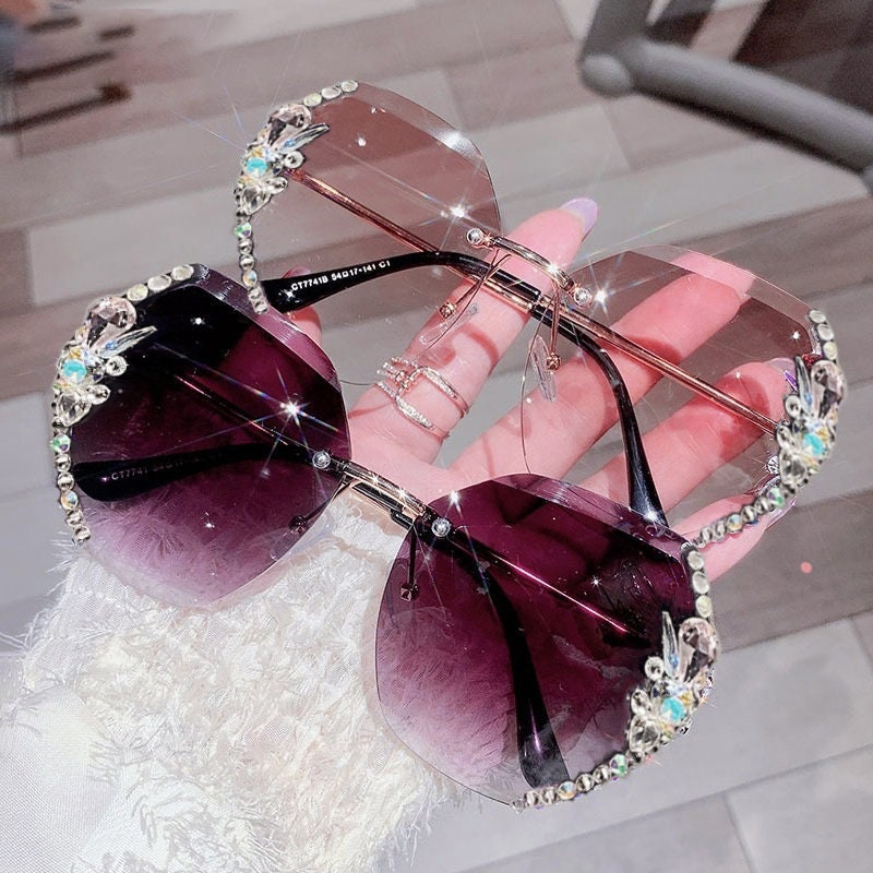 Designer Sunglasses for Women - Luxury Sunglasses - LOUIS VUITTON