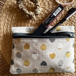 Bolsa para cosméticos, bolsa de viaje, bolsa para privacidad, estuche para lápices, regalo para ella, regalo para buzón, diseño de fresa, organizador de bolsos. Bolsa de maquillaje