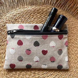 Borsa per cosmetici, astuccio da viaggio, borsa per la privacy, astuccio per matite, regalo per lei, regalo per cassetta delle lettere, design a forma di fragola, organizer per borse. Borsa per il trucco. Borsa