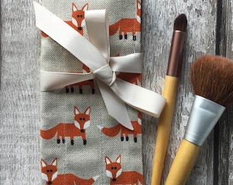 Fox Make Up Brush Roll/Organiser. Fox Make Up Brushes Holder. Make up brush pouch.