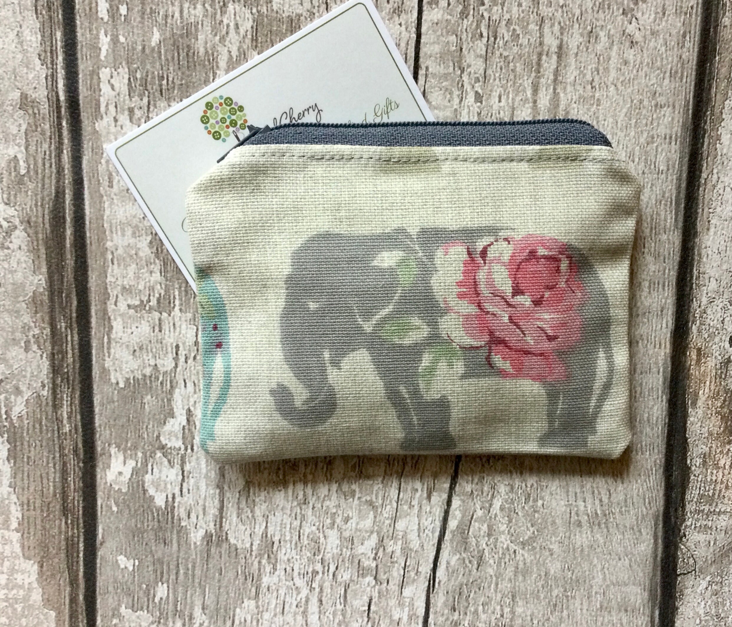 GUESS Umhängetasche Eco Gemma Mini Crossbody Camera Bag Olive | modeherz