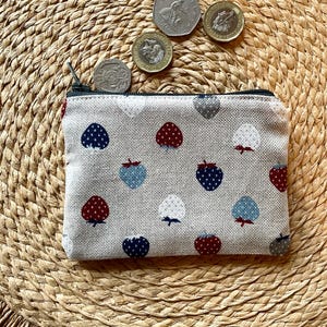 Monedero con cremallera en forma de fresa. Tarjetero de viaje. Estuche para tarjetas de crédito. Tarjetero de visita. Regalo para ella. Estuche para bálsamo labial. Billetera.
