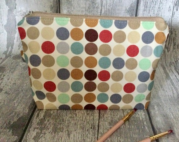 flat bottom makeup bolsa