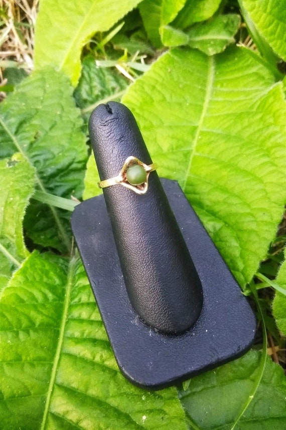 Jade Bark Etched Vintage 10k Gold Ring, Size 4.5 … - image 4