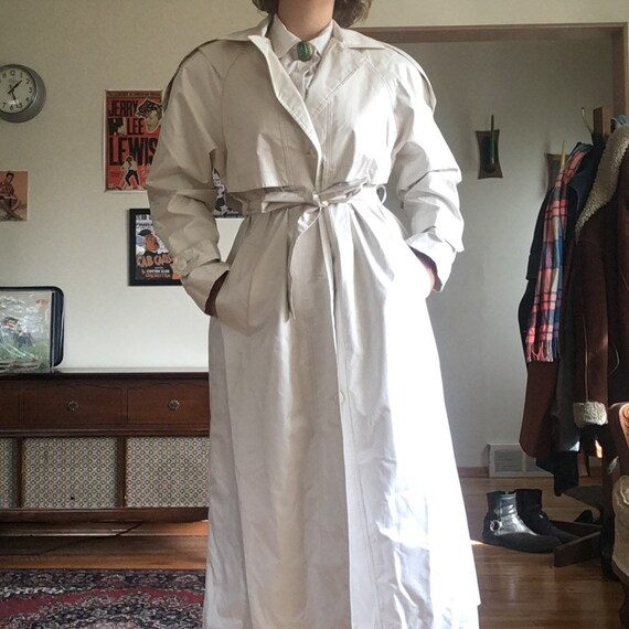 1980s white trench coat