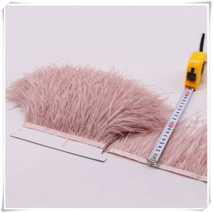 Taglio altezza 10-15cm nastro di piume di piume di struzzo color kaki luce di alta qualità per mestiere della decorazione di nozze fai da te partito Dresss