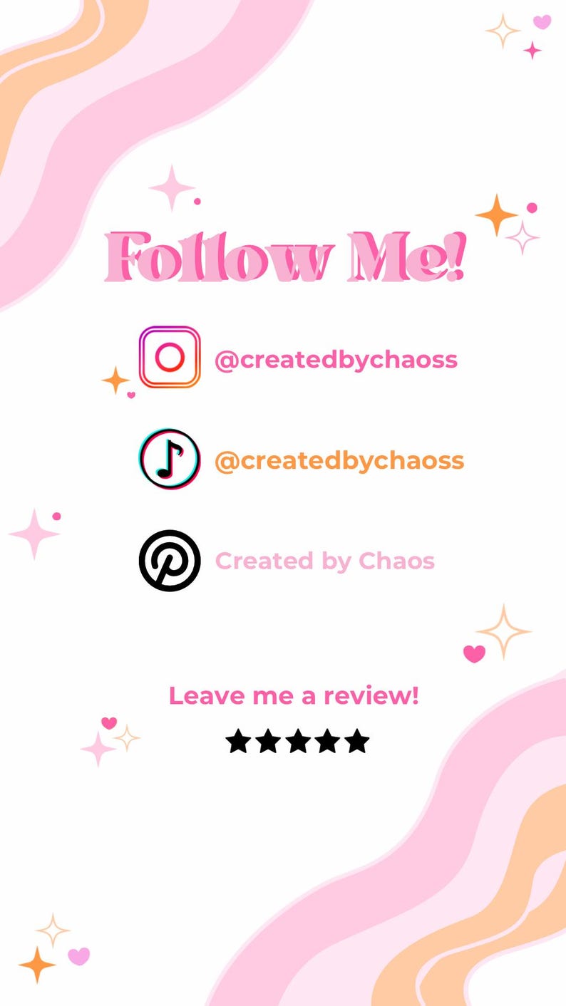 Pu&ograve; includere: Grafica rosa e bianca con la scritta "Follow Me!" e icone di social media per Instagram, TikTok e Pinterest, ciascuna con un nome utente. L'immagine include anche il testo "Leave me a review!" e cinque stelle nere.