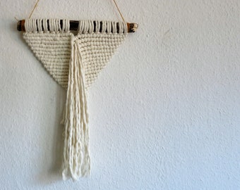 Modern macramé wall decoration LITTLE ANGEL, macramé wall hanging boho, modern macrame wallhanging, macramé wall, wall decoration