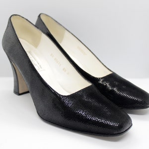 Vintage 90-tals Lord & Taylor Chunky Lamé Läderklackar Storlek 8,5 • Retro Texturerade Svarta Skimrande Disco Pumps, Finskor Med Original Skokartong