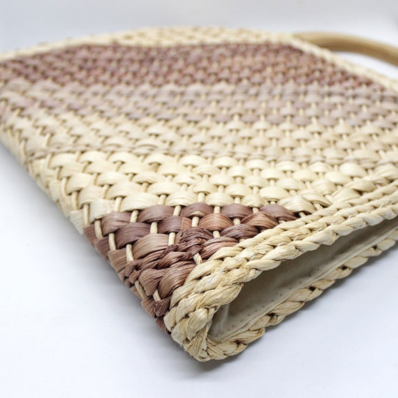 Vintage 70s Wood Handle 14" Woven Straw Handbag  … - image 4