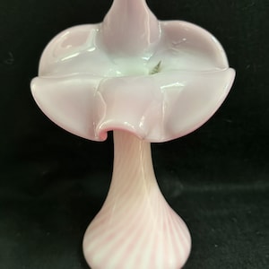Fenton roseline spiral jack in the pulpit vase