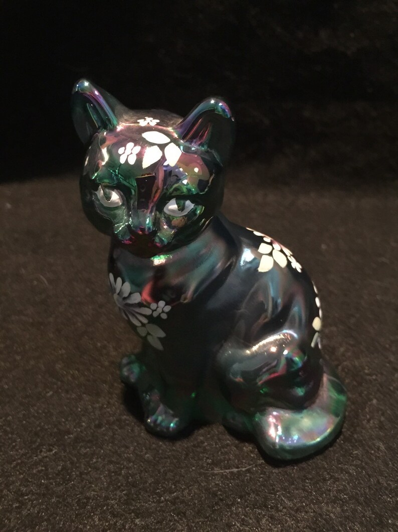 Fenton green iridized cat
