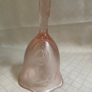 Fenton satin now I lay me down to sleep bell