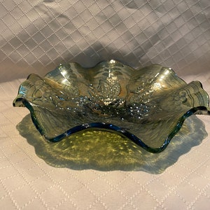 imperial iridescent green grape and leaves bowl