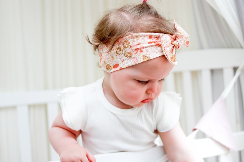 Floral in Petal Baby Headband Baby Headwrap Top Knot Headband Baby Knot Headband Girl Headwrap Girl Knot Bow Baby Tie-On Headwrap