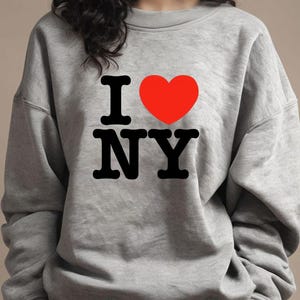 I Love NY Unisex Heavy Blend Sweatshirt - Cozy NYC Souvenir, Perfect Gift for Travelers, Fall Fashion, Casual Wear, Comfy Layer