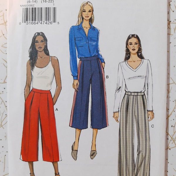 VERY EASY VOGUE Patterns ~Wide Leg Pants or Culottes with front pleats and pockets 9302 Size 6-22