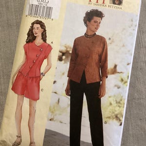 Sandra Betzina for Vogue Patterns 1418 - Cadual Jacket with Raised Neckline -  Plus Size Bust 46-55&quot;