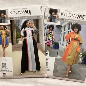 Può includere: Due pacchetti di modelli di cucito con disegni di moda femminile. I pacchetti mostrano immagini dei capi finiti, tra cui una tuta e un vestito. Il marchio "knowME" è visibile, insieme alle informazioni sulle taglie.