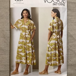 Puede incluir: Patrón de costura Vogue Patterns V2024. El patrón presenta un vestido con estampado de caballos en tonos verdes, blancos y amarillos. El patrón es de Rachel Comey e incluye tallas US 16-18-20-22-24.
