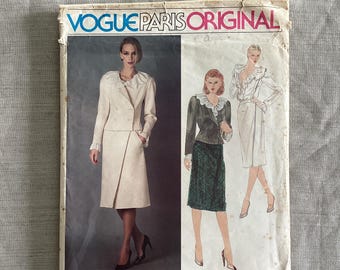 Chloe Skirt Suit ~ Vogue Paris Original Pattern 2567 ~ Size 10 ~ Factory Fold