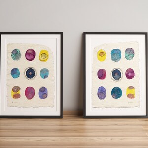 Set di 2 Opere d'arte murali originali, pittura ad acquerello su carta riciclata fatta a mano. Decorazione unica per la nuova casa. Regalo per la casa per le donne.
