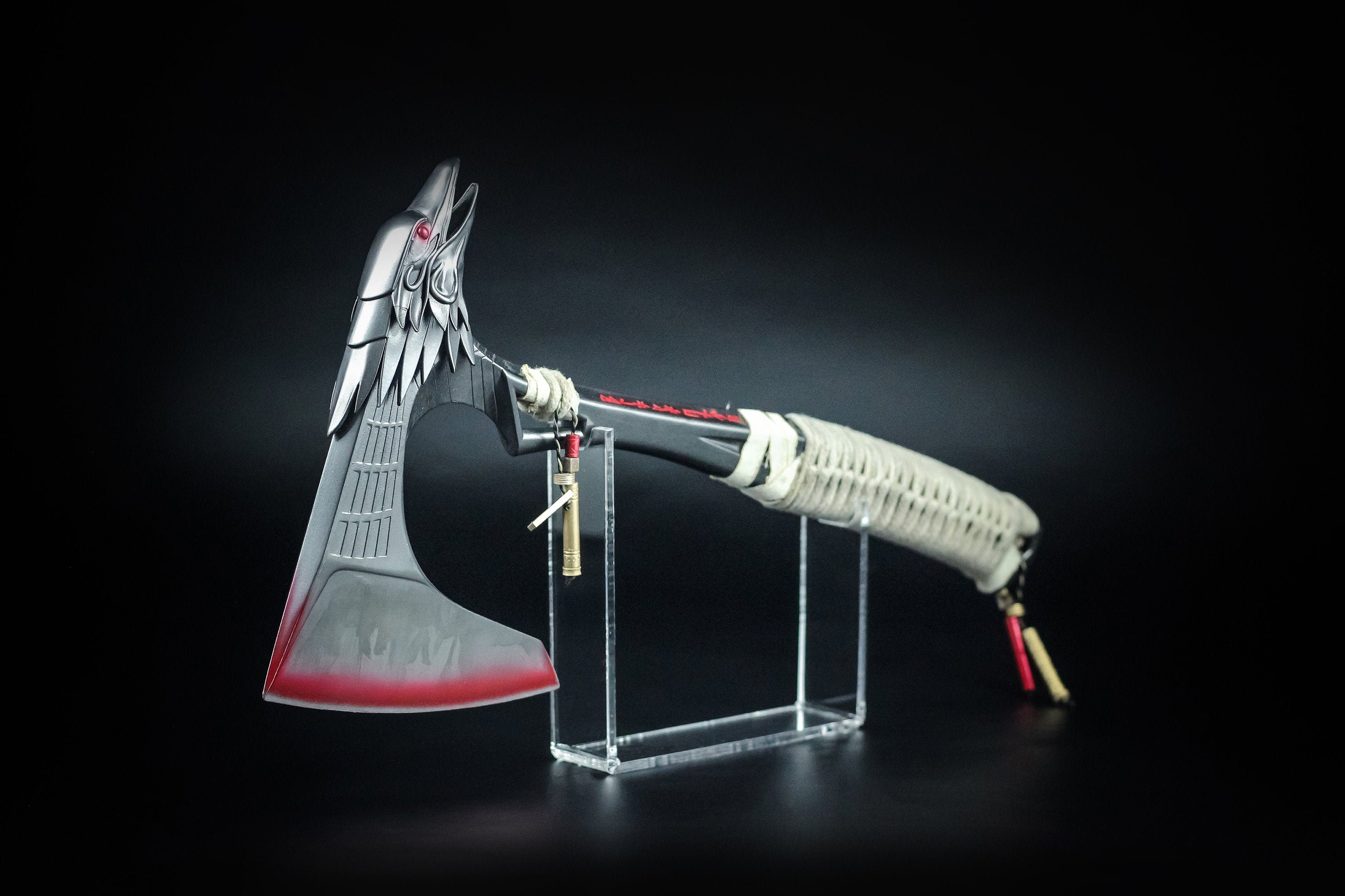 Apex legends - Bloodhound heirloom (Ravens Bite) + acrylic stand