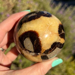 UV Reactive Septarian Dragon Sphere 414g/67mm, Septarian Dragon Sphere, Dragon Stone Crystal, UV Reactive Mineral, Natural Dragon Stone