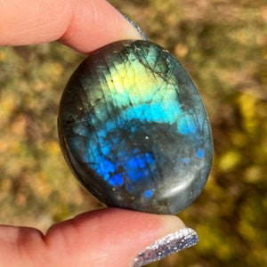 Piedra de palma de labradorita azul llamativa 48 g, labradorita de alto destello, piedra de preocupación de labradorita, piedra de bolsillo, ¡más piedras de bolsillo GRATIS!