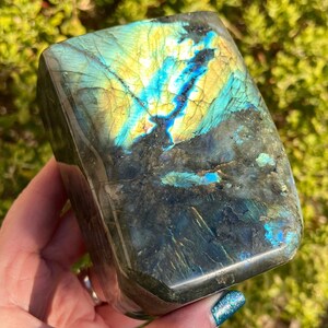 2.7lb Flashy Labradorite Freeform,Polished Labradorite Freeform, Self Standing Labradorite, Home Decor, Plus FREE Pocket Stones!