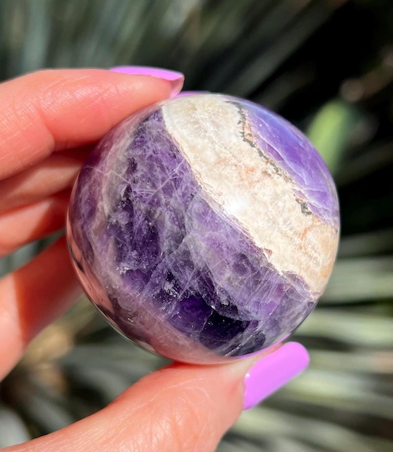 シェブロンアメジストスフィア 47 mm/154g、ドリームアメジスト